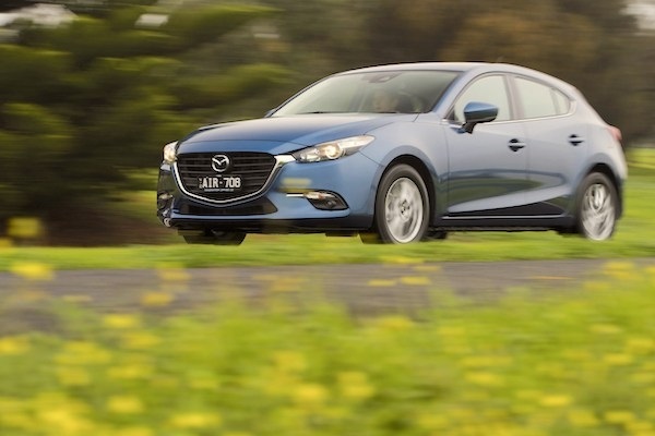 Thuê xe Mazda 3 - Tự lái