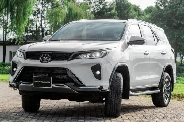 Xe Toyota Fortuner
